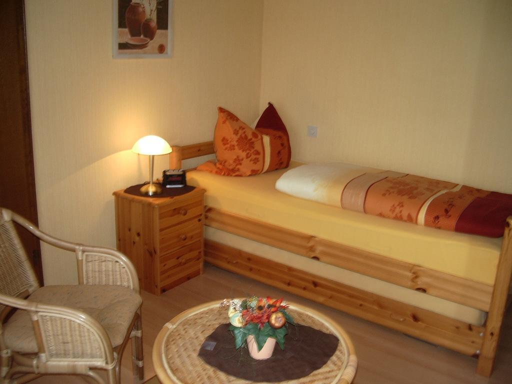 Gaestehaus Resi Hotel Zeltingen-Rachtig Szoba fotó